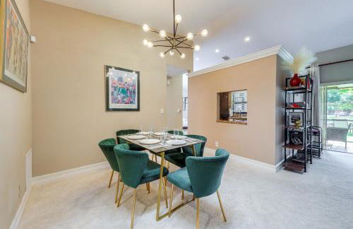 Riverfront Backyard and Grill Sunrise Family Home - Foto 10