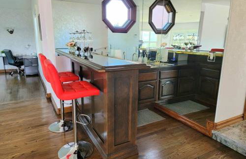 Luxury Hill Villa with Spectacular View - Foto 23