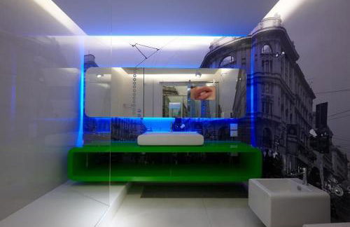 Town Suites - Photo 27