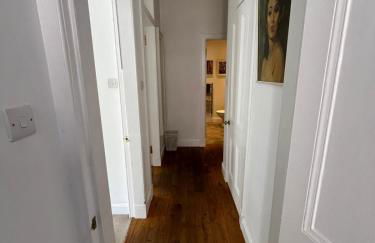 Bright 2 bedroom apartment near the meadows - Foto 13