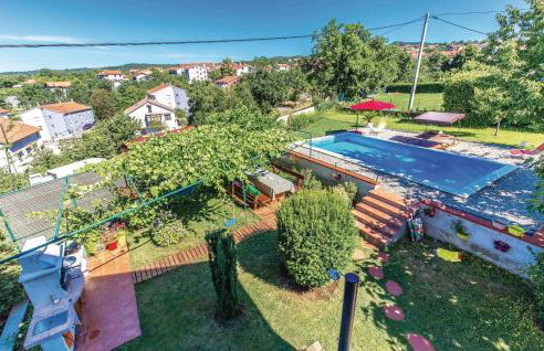 2 Bedroom Nice Apartment In Viskovo - Foto 8