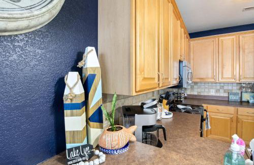 Nautical-Inspired Lakefront Unit w/ Awesome Views - Foto 19