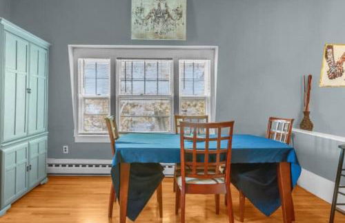 Enchanting 3BR Near Downtown Hartford Cozy & Modern with Parking - Foto 12