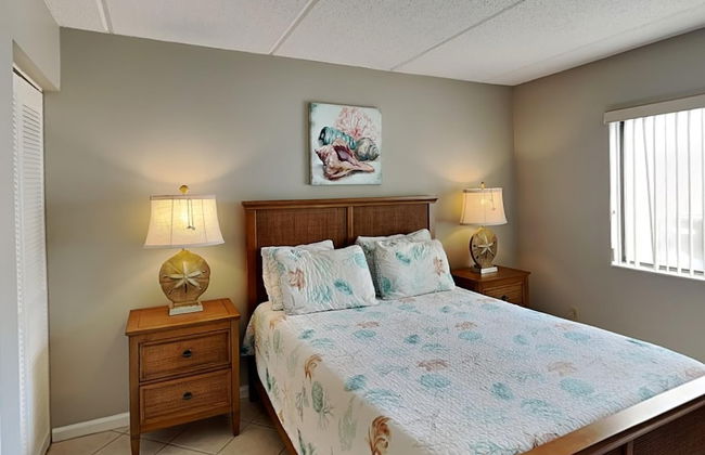 Ocean & Racquet by Distinctive Beach Rentals - Photo 4