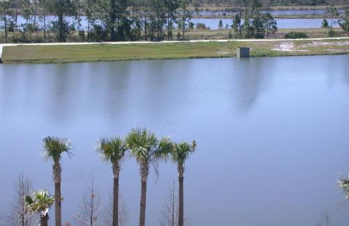 2 Bedroom private lakeview by Conference Center and Epic Universe walking distance - Foto 9