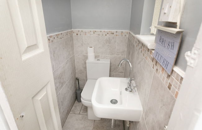 Nottingham Top Serviced Home - Photo 30