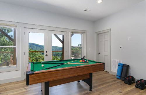 New Luxury 4 bedroom Mountain View Home w/hot tub! - Foto 18