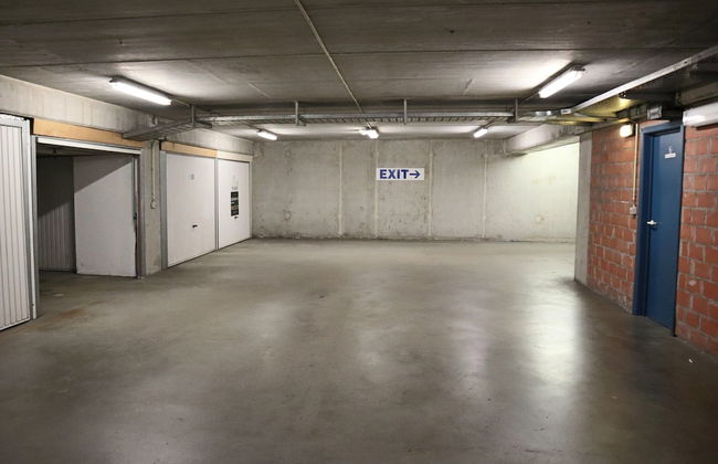 Spacious Seaside Apartment - Photo 14