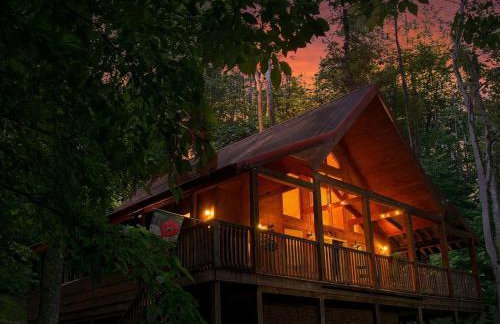 Alpine Joy-Hot Tub, Pond Access ,Cozy Cabin Retreat in the Smokies - Foto 35