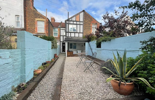 Stunning Beach House At Southsea, Portsmouth - Photo 22