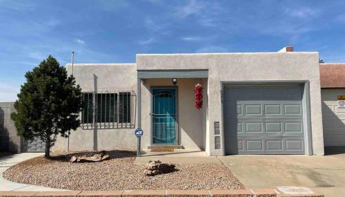 Comfy, contemporary quiet retreat vacation home with views - Foto 1