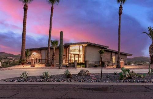 3BR Retreat with Heated Pool, BBQ and Mountain Views - Foto 65