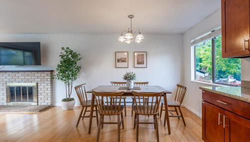 Pet-friendly 4BR Seattle Retreat with Fenced Yard - Foto 3