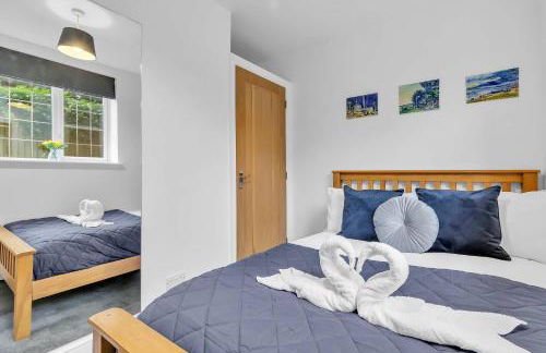 Garden Lodge With Parking By My Getaways - Foto 9