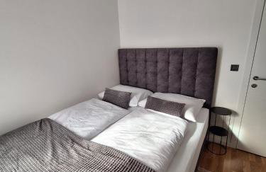 City heaven,self check in, with free parking - Foto 10