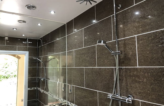 Idyllic Location, Stunning Views, Relax & Refresh in Peace & Comfort - Foto 10