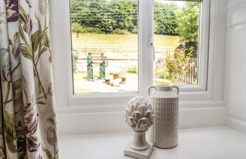 Chapel Cottage - Photo 7