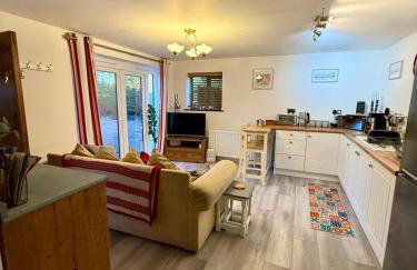 St Catherines, Winterborne Lodge - Photo 19