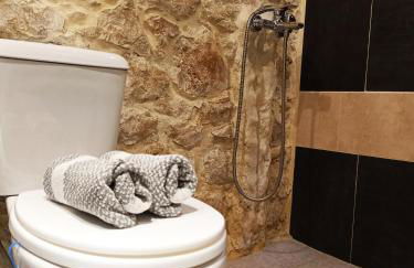 Agios Ioannis Stone Cottage with Private Heated Pool & Hydro-massage - Foto 14