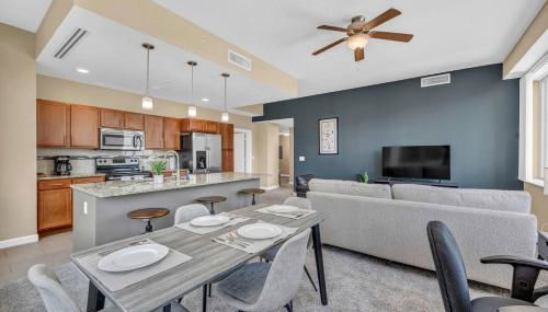 Downtown Flat w/ LAKE VIEW: Walk 2 Stadiums/Arenas - Foto 2