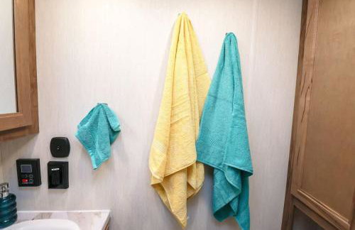 FunTropicalTinyHomeGolfCartLake - Foto 29