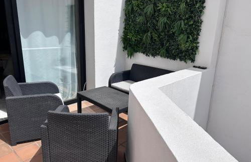 Fabuloso y amplio Duplex en Urb Jardines de Sotogrande - Foto 56