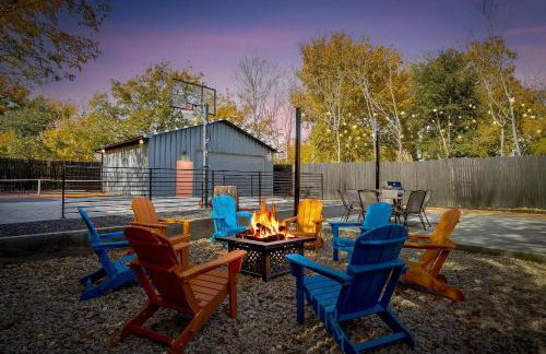 Pickleball Court - Walk to AT&T Stadium, Globe Life, Six Flags, Texas Live! & more - Foto 1