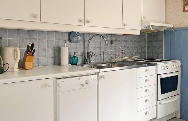 6 Person Holiday Home in Ulricehamn - Photo 5