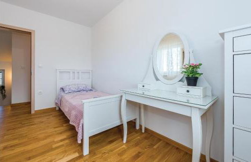 Three-Bedroom Holiday Home In Pakovo Selo - Foto 16