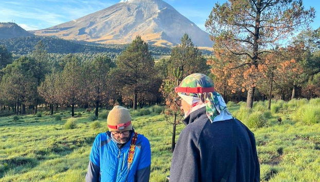 Hikers in the Iztaccihuatl - Popocatepetl National Park