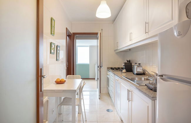 Espinho Retreat with Balcony - Foto 20