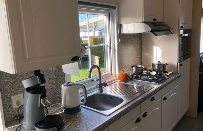 Tranquil Chalet Near the Wadden Sea - Foto 5