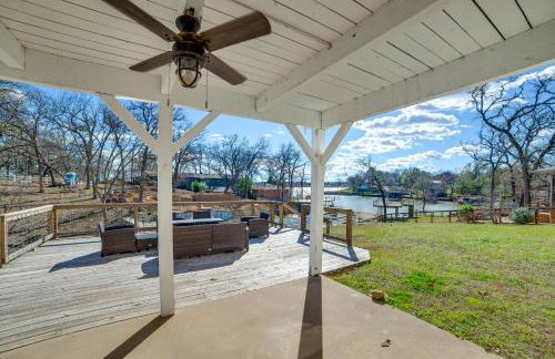 Lakeside Retreat Large Spacious Home with Game Room - Photo 31