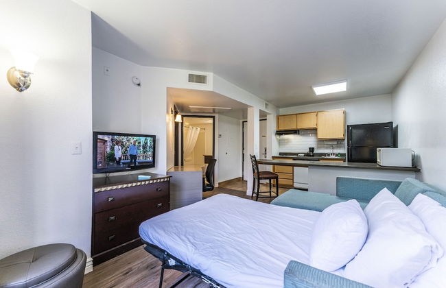 Metro Chandler Extended Stay - Photo 6