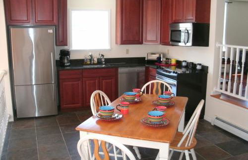 Townhouse W Private Deck & Mt View - Foto 33