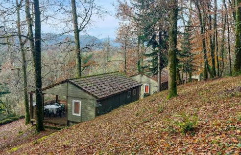 2 Bedroom Lovely Home In Altillac - Foto 10