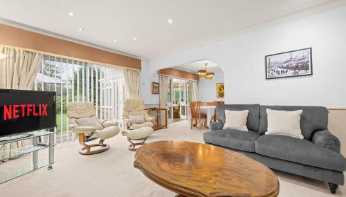 3 Bed Stunning Home in Hale - Foto 2