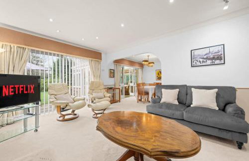 3 Bed Stunning Home in Hale - Foto 2