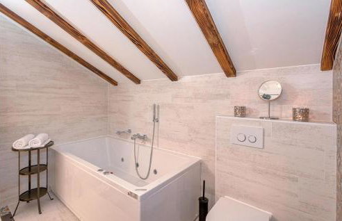 3 Bedroom Cozy Home In Gromin Dolac - Foto 36