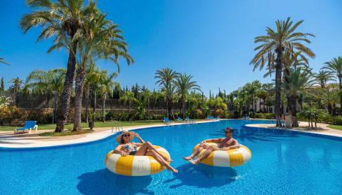 VACATION MARBELLA I Private HEATED Swimming pool, Walking distance to Puerto Banus, Security 24-7, BBQ, Pool Table, WiFi - Foto 4