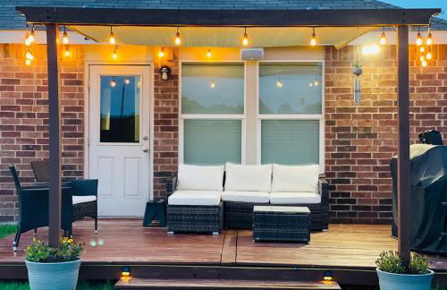 Perfect 4Bd with King Bed Vacation Home - Photo 44