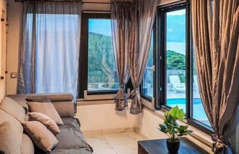 Cozy Home In Postira With Wifi - Photo 3