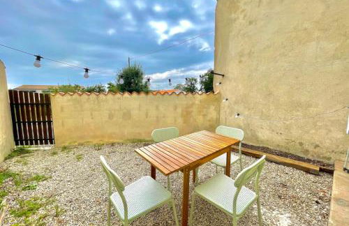 La Touzetterie avec SPA-cour privée - Foto 4