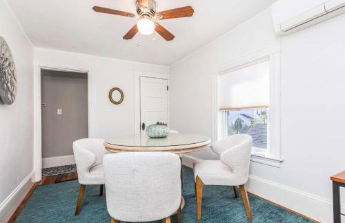 Richards Retreat Walk to Downtown Washer-Dryer - Foto 16