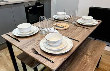 Perfect 1 Bed Apartment - Central with Parking, WiFi, TV, Desk - Foto 23