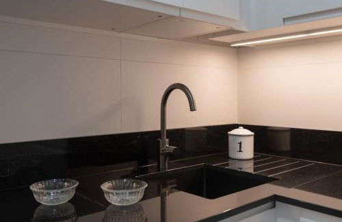 Vivienda con zona de trabajo, piscina y parking - Foto 13