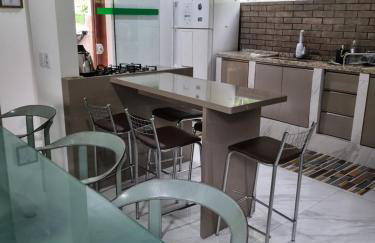 Lugar Acolhedor e Próximo a Natureza - Foto 8