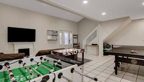 Beautiful 5BR w/King Beds, Pool & Hot Tub, Games - Foto 4, Game Room