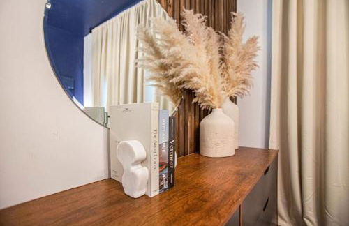 Minutes Away From Mercedes Benz Stadium,GWCC &World Cup - Foto 2