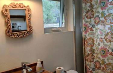 Rustic Cottage Rental with a Hot Tub Perfect for Luxury Camping in Santa Margarita - Foto 25